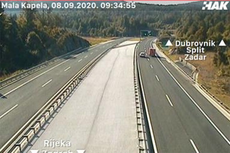 Snažan vjetar na Jadranu, magistrala zatvorena na više mjesta kod Senja