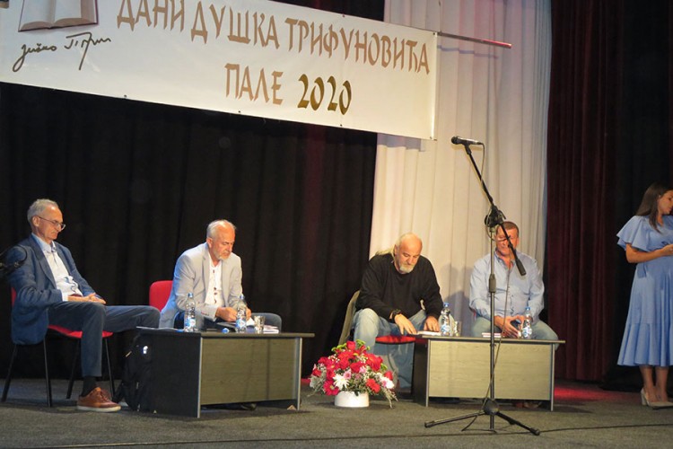 Matija Bećković dobitnik nagrade "Duško Trifunović"