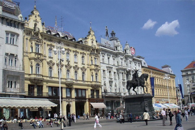 Ostali bez krova nad glavom pa pijan pretukao ženu u centru Zagreba