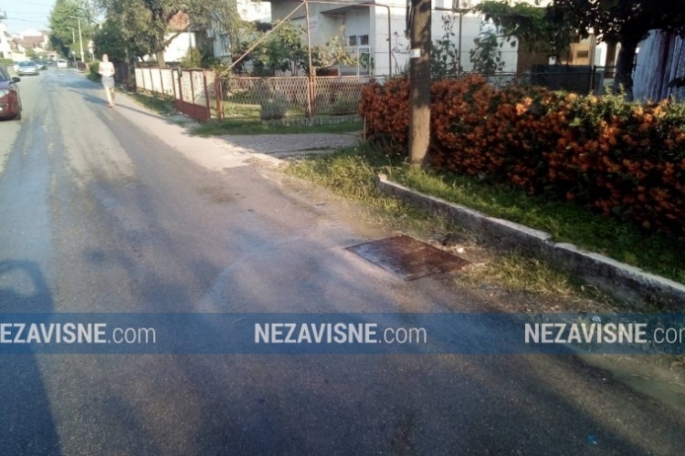 Pukla vodovodna cijev u banjalučkoj ulici