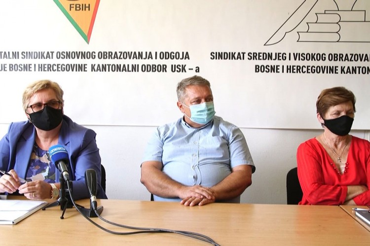 Prosvjetari u USK ogorčeni što nisu testirani ni pregledani
