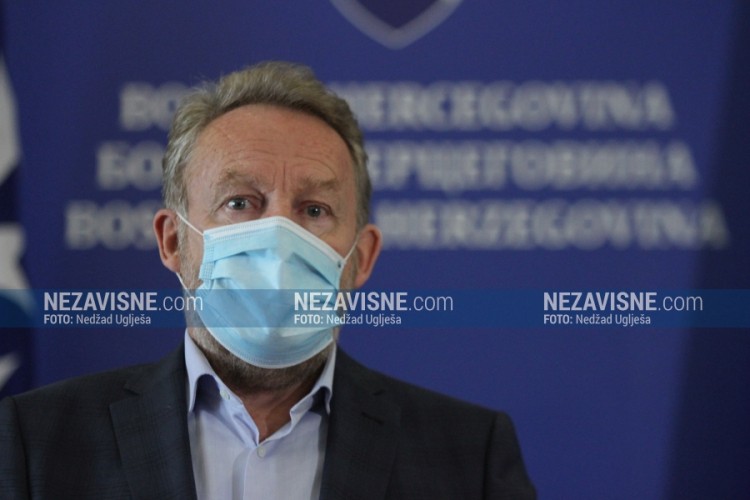 Izetbegović: Zagreb poslao lošu poruku pozivajući samo Dodika