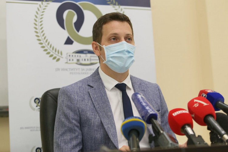 "Razmišljamo o uvođenju oštrijih mjera u nekim lokalnim zajednicama"