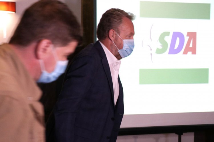 SDA: Pozivom Dodika da dođe u Zagreb narušeni odnosi država
