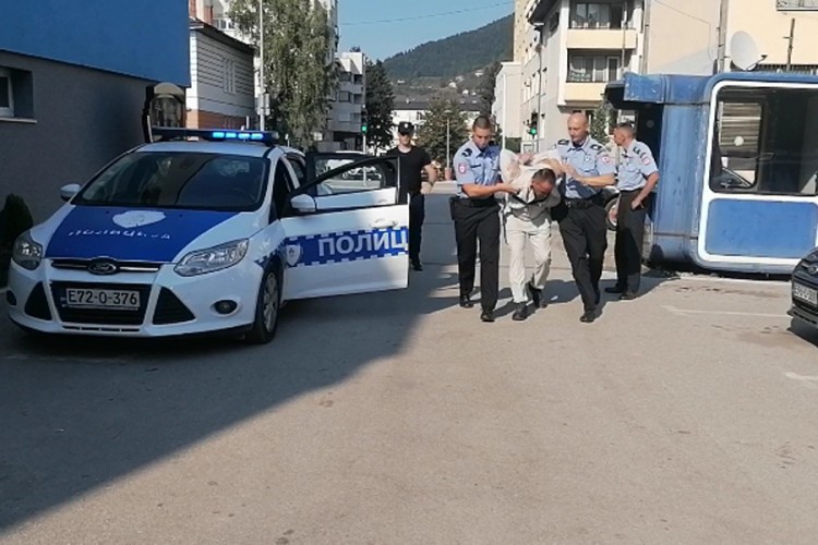 "Nezavisne" saznaju: Odbjegli Marić krio bombu, bio spreman da se raznese