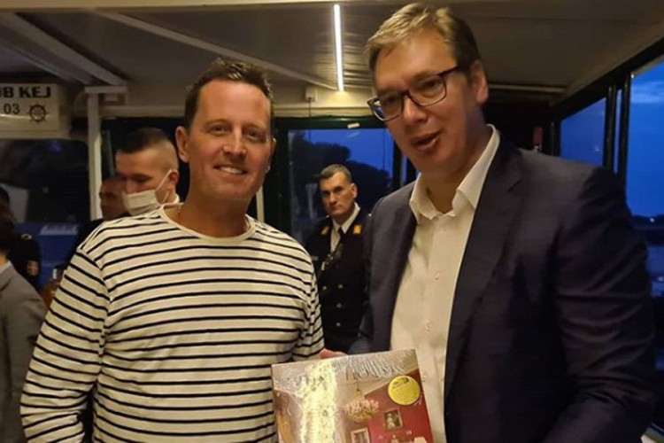 Od Grenela poklon za Vučića