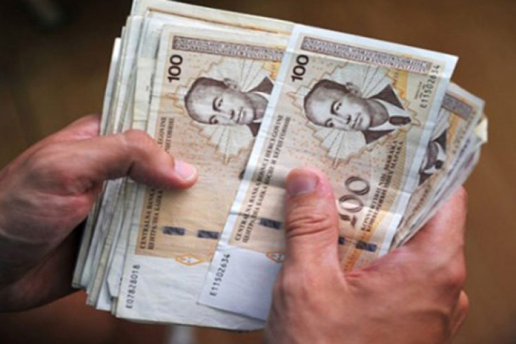 Najveća prosječna plata u avgustu u oblasti finansijske djelatnosti