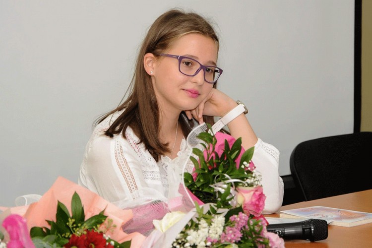 Dvanaestogodišnja Nejla Trtak promovisala prvu knjigu