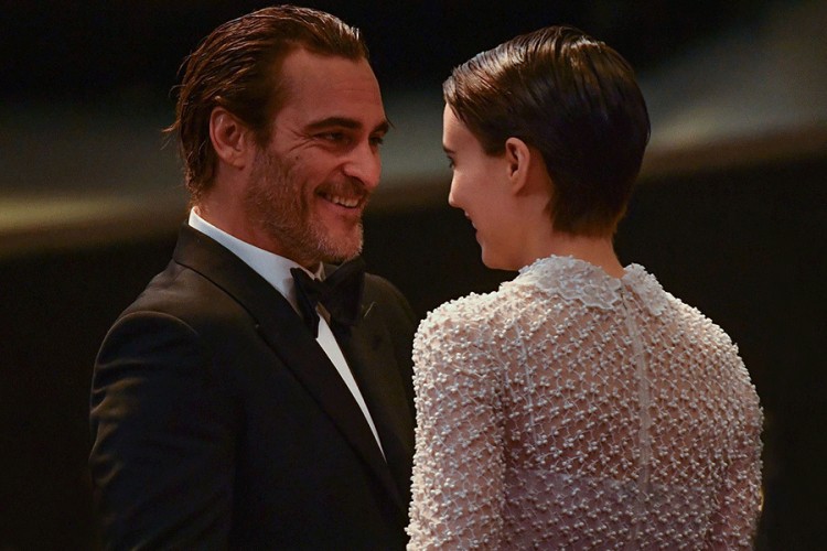 Hoakin Finiks i Runi Mara dobili sina