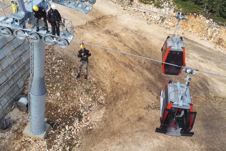 Na Jahorini realizovana vježba spasavanja skijaša iz gondole
