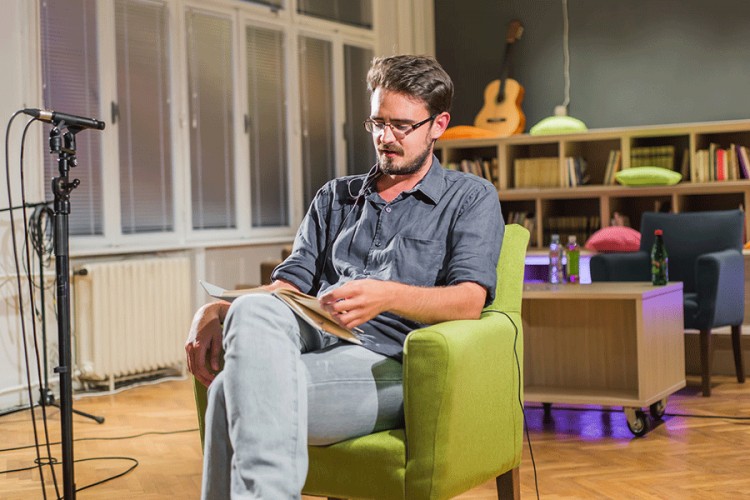 Rastko Lončar o novoj knjizi: Poezija oplemenjuje pedagoški rad