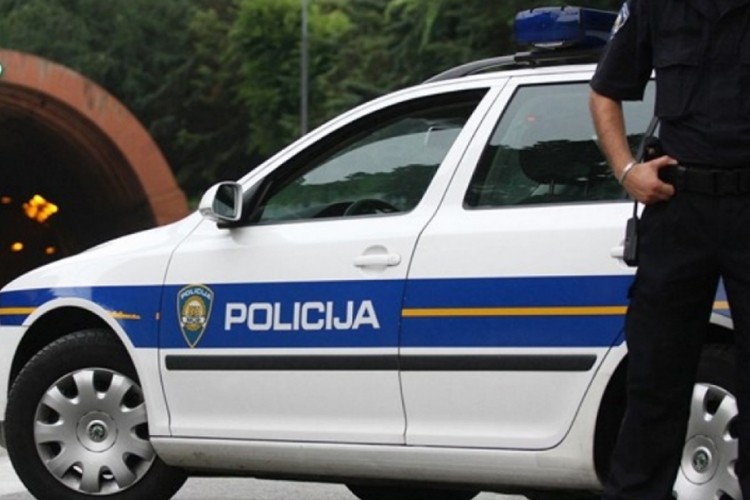 Tijelo žene pronađeno u kanalu pored puta u Zagrebu