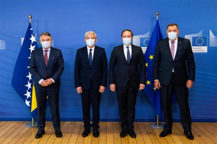 Varhelji zadovoljan posvećenošću prioritetima