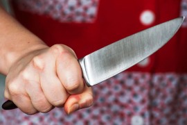 Otela i nožem mučila ljubavnika svog muža