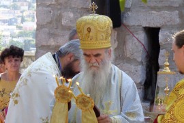 Brojne poruke podrške mitropolitu Amfilohiju: "Korona je sad gotova"