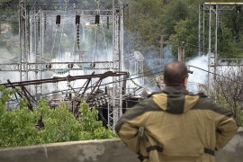 Oko 30 raketa pogodilo Stepanakert, dijelovi grada bez struje