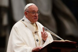 Papa Franjo: Zaštititi homoseksualce zakonima o istopolnim brakovima