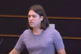 Sinčić suspendovan u EP zbog nedoličnog ponašanja
