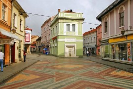 Krizni štab u Tuzli izdao naredbu strankama, smanjen broj osoba na ...
