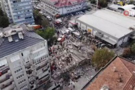 Snimci iz vazduha prikazuju razornost zemljotresa u Izmiru
