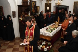 Služen pomen blaženopočivšem mitropolitu Amfilohiju