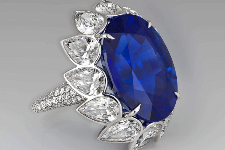 Burmanski safir "Rojal Blu" od 118,88 karata u "Sotbiju"