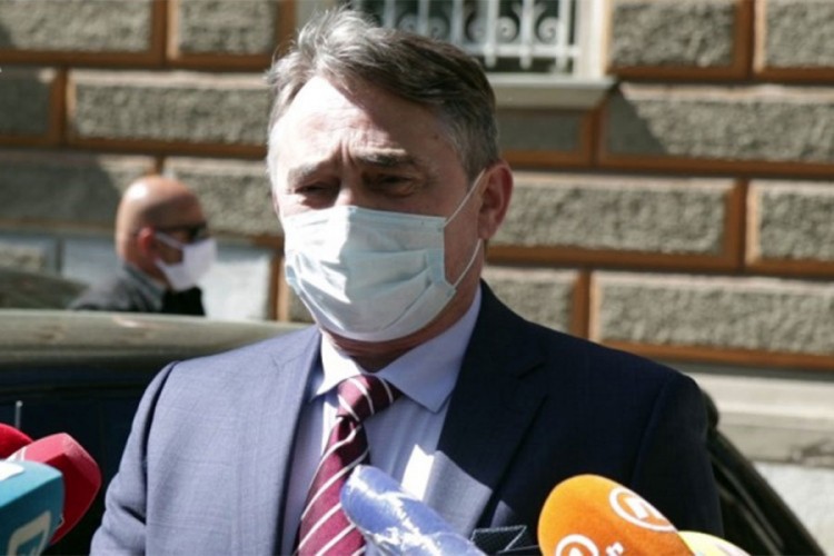 Komšićeva kćerka zaražena, on zbog testiranja propustio sastanak