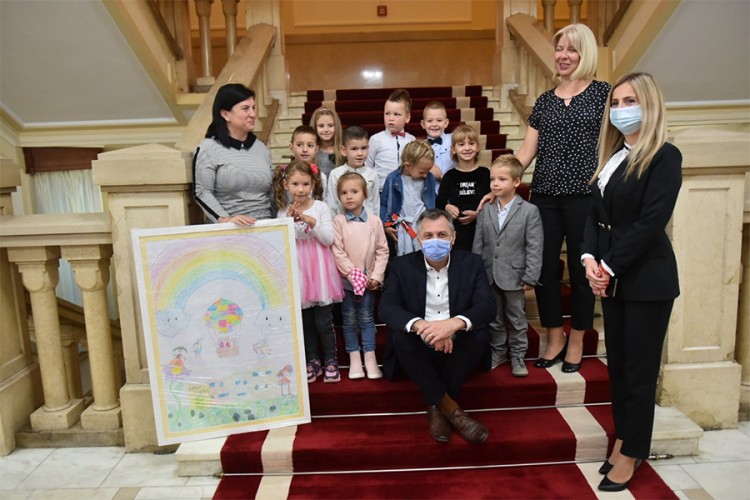 Mališani iz "Kolibrija" u posjeti Radojičiću