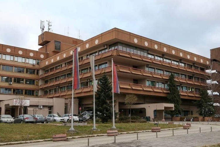 Roditelji i dalje ne mogu ostajati s djecom na liječenju u UKC RS
