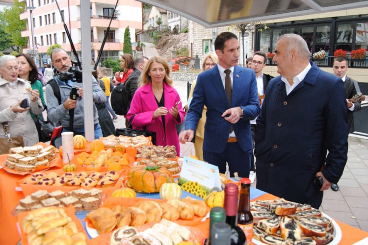 Zvorničanima predstavljena gastronomska i turistička ponuda