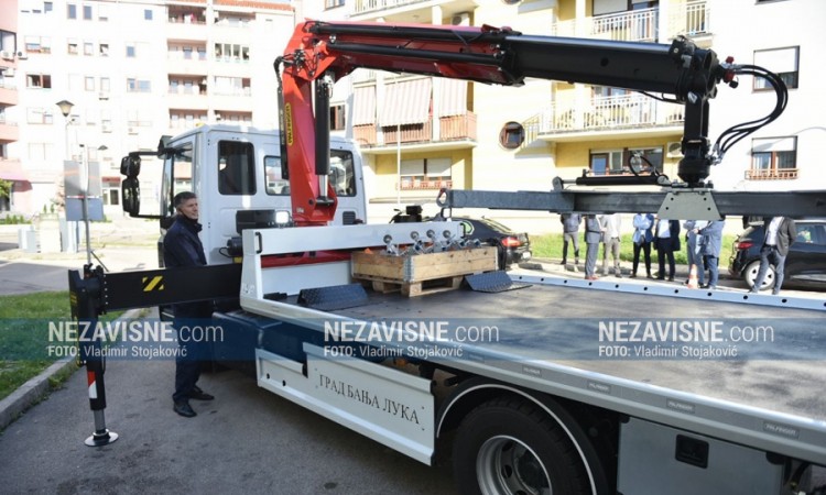 Predstavljeno novo vozilo "pauk" službe Grada Banjaluka