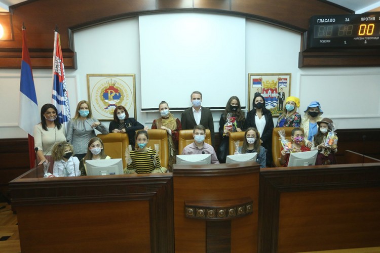 Najbolja odbornička ekipa u skupštinskim klupama