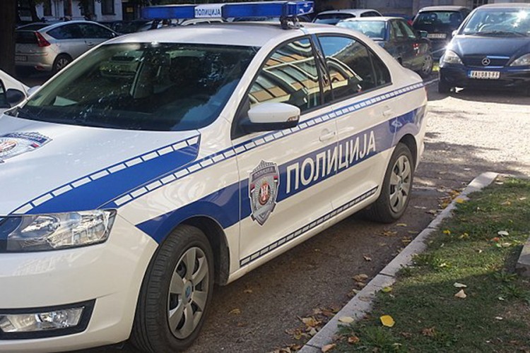 Policija došla da ga vodi u zatvor, on skočio kroz prozor i poginuo