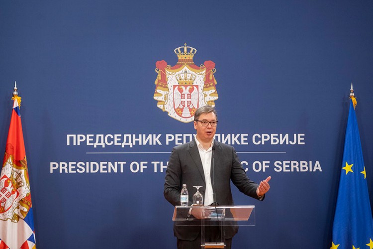 Vučić: Očekuju da neko pritisne Srbiju i da ona kaže "potpisaćemo"