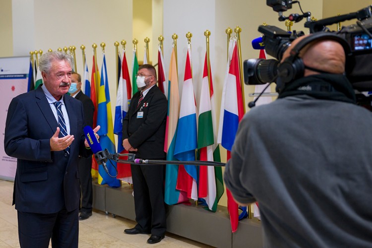 Šefovi diplomatija država EU podržavaju sankcije Rusima