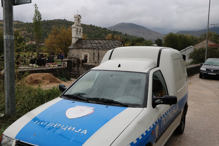 Policija na tragu provalnicima u hramove