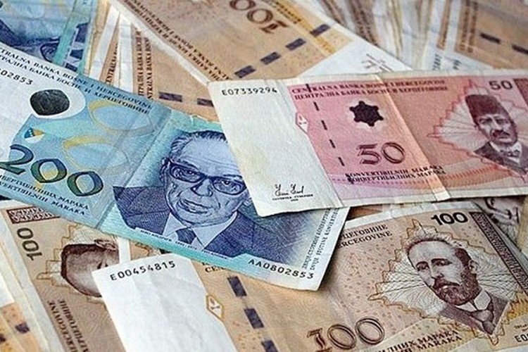 Čaprić dobio 15.000 KM naknade