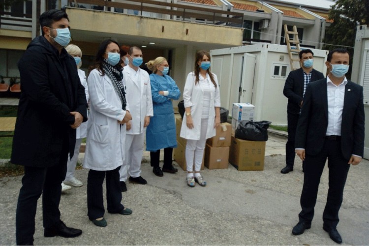 Udruženje Trebinjaca iz Beograda doniralo opremu za kovid odjeljenje
