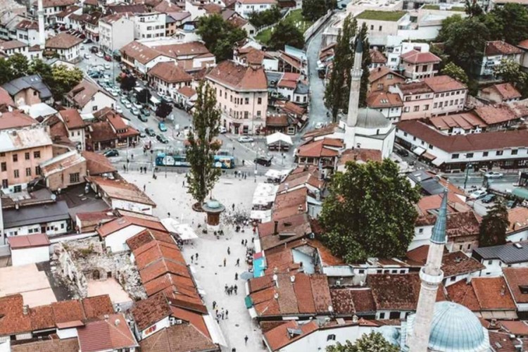 U Sarajevu se smanjuje i dozvoljeni broj osoba u zatvorenom