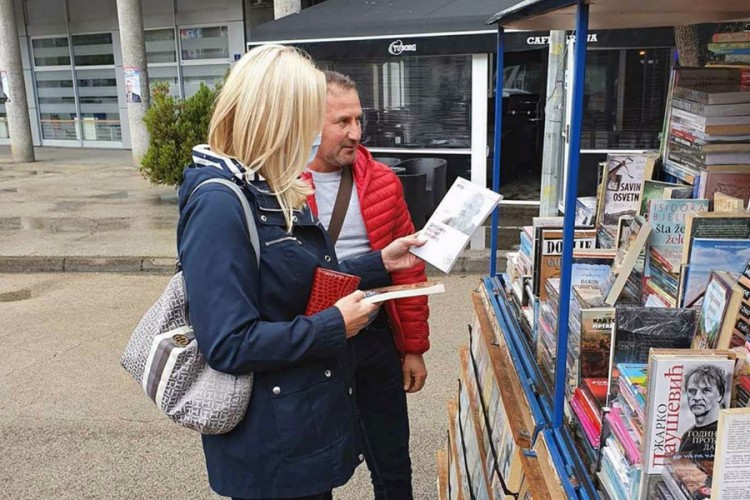 Predsjednica RS obogatila ličnu biblioteku