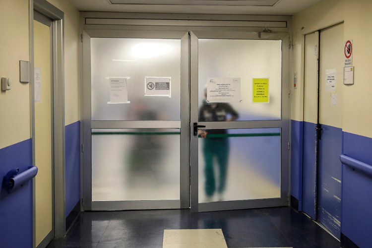 Svadba u bolnici jer je mladoženjin tata obolio od korone