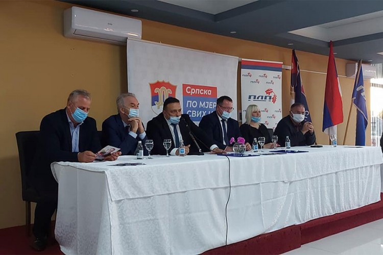 SDS i PDP potpisali sporazum u Brodu, podrška Zoranu Vidiću