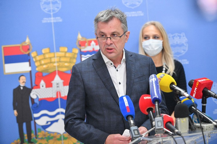 Radojičić: Situacija pogoršana, preporučujemo obustavu javnih okupljanja