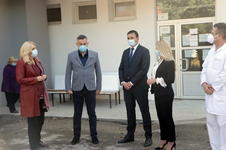 Cvijanovićeva posjetila Dom zdravlja u Kneževu