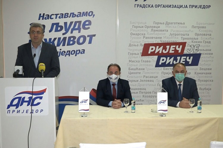 Ivić: Razlaz sa SNSD-om  planiran, a ne ishitren potez