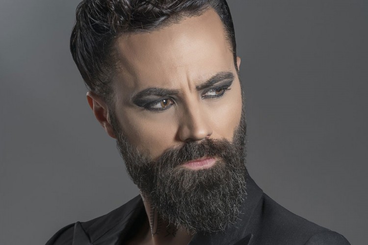 Božo Vrećo: Najlakše je biti dio mase i živjeti lažni život