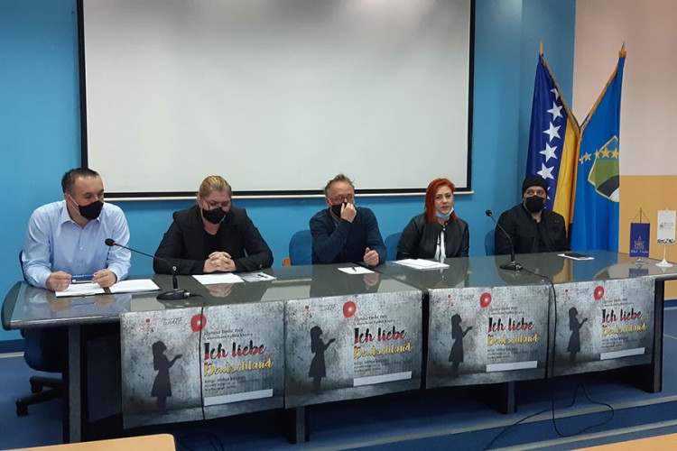 U Tuzli premijera predstave o teškom položaju žene u bh. društvu
