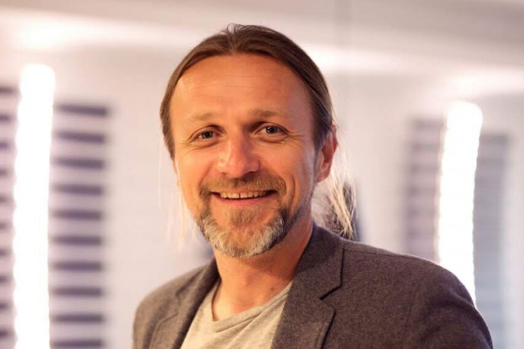 Banjalučki profesor pokrenuo "Bios Logos": Đaci biologiju uče na YouTubeu