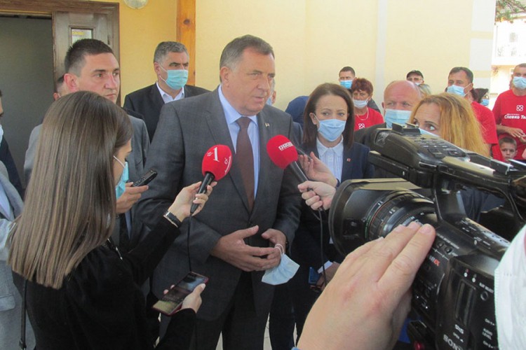 Dodik: Neće valjda Srbi glasati za Bajdena srbomrsca?