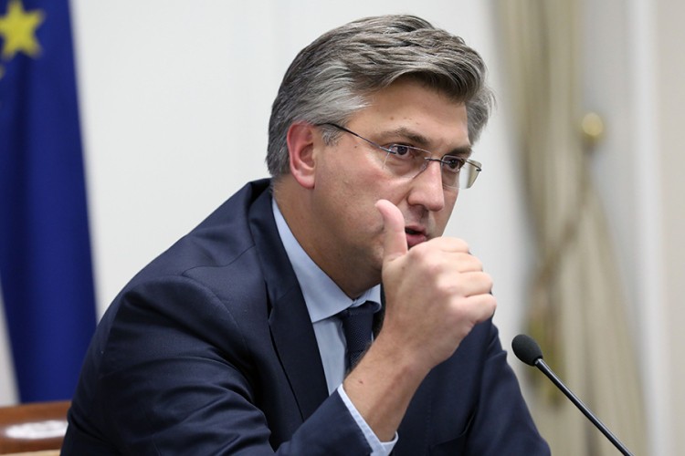Plenković: Sutra predstavljanje novih mjera, okupljanja svesti na minimum